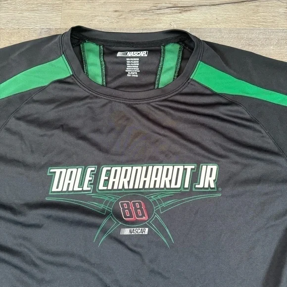 Dale Earnhardt Jr NASCAR Jersey t shirt
Black green mens XL 23x28
Normal wear - Picture 2 of 6